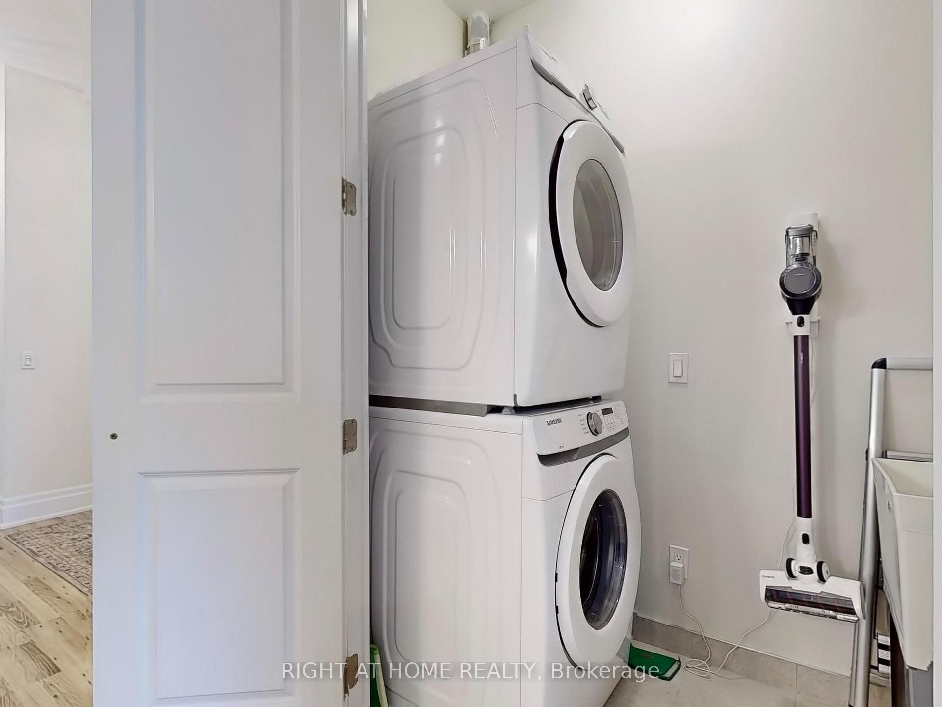 2 Bedrooms Condo at 9075 Jane, Vaughan For sale