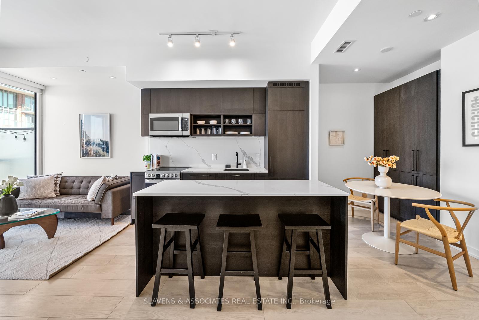 2 Bedrooms Condo at 135 East Liberty, Toronto For sale