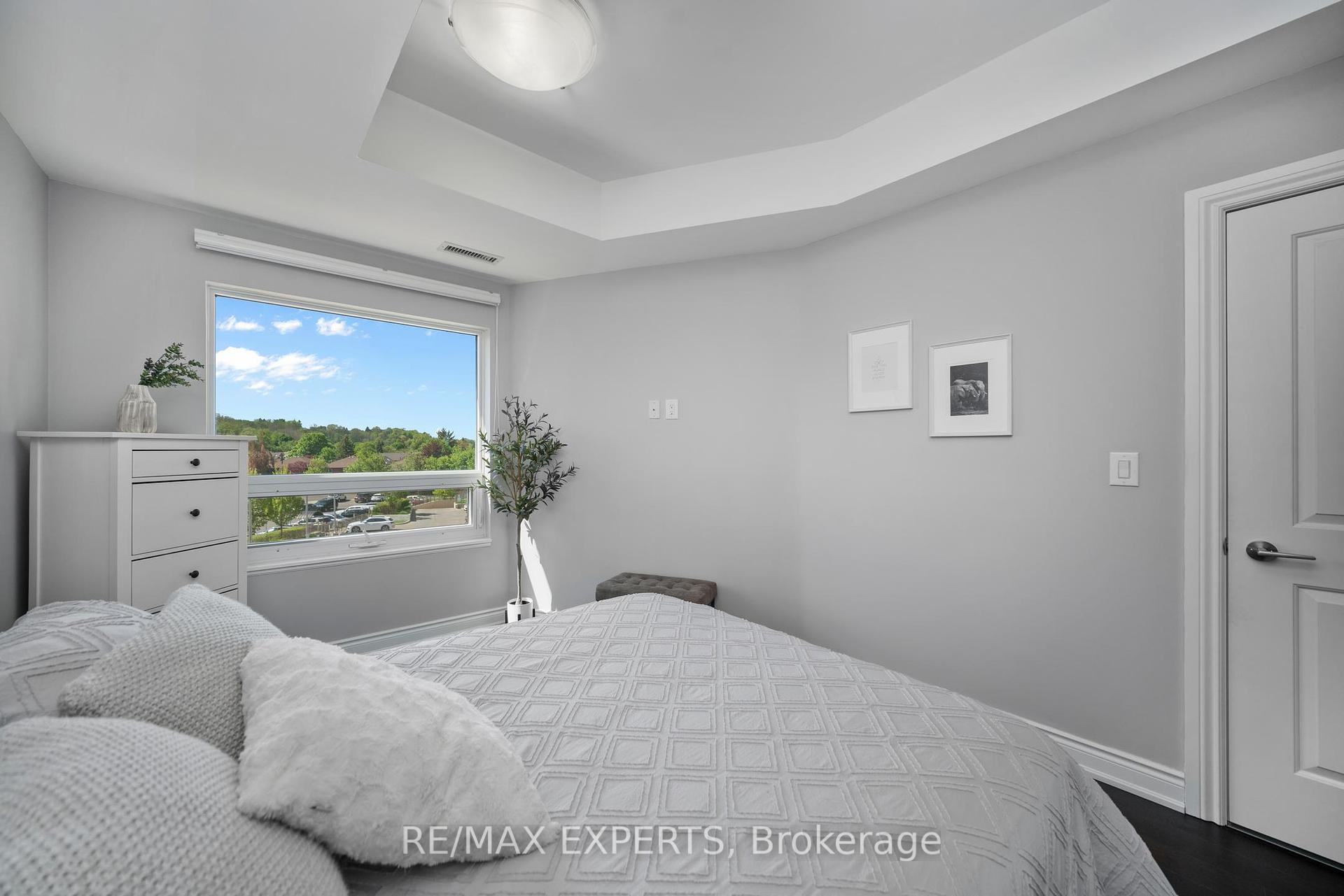 1 Bedroom Condo at 86 Woodbridge, Vaughan For sale