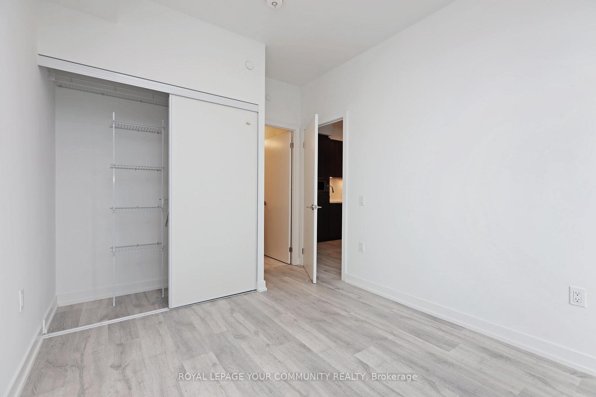 2 Bedrooms Condo at 8 Olympic Garden, Toronto For sale