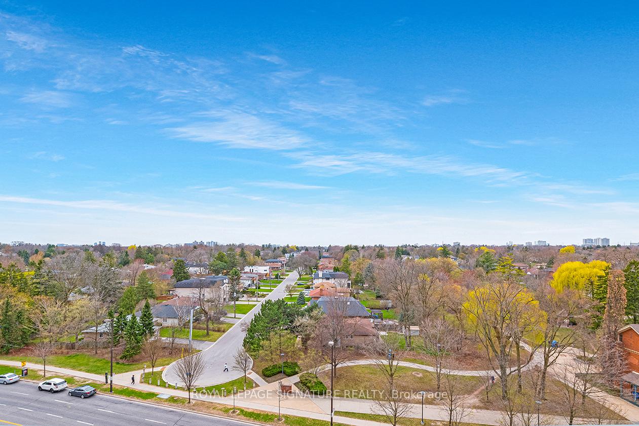 2 Bedrooms Condo at 233 Beecroft, Toronto For sale
