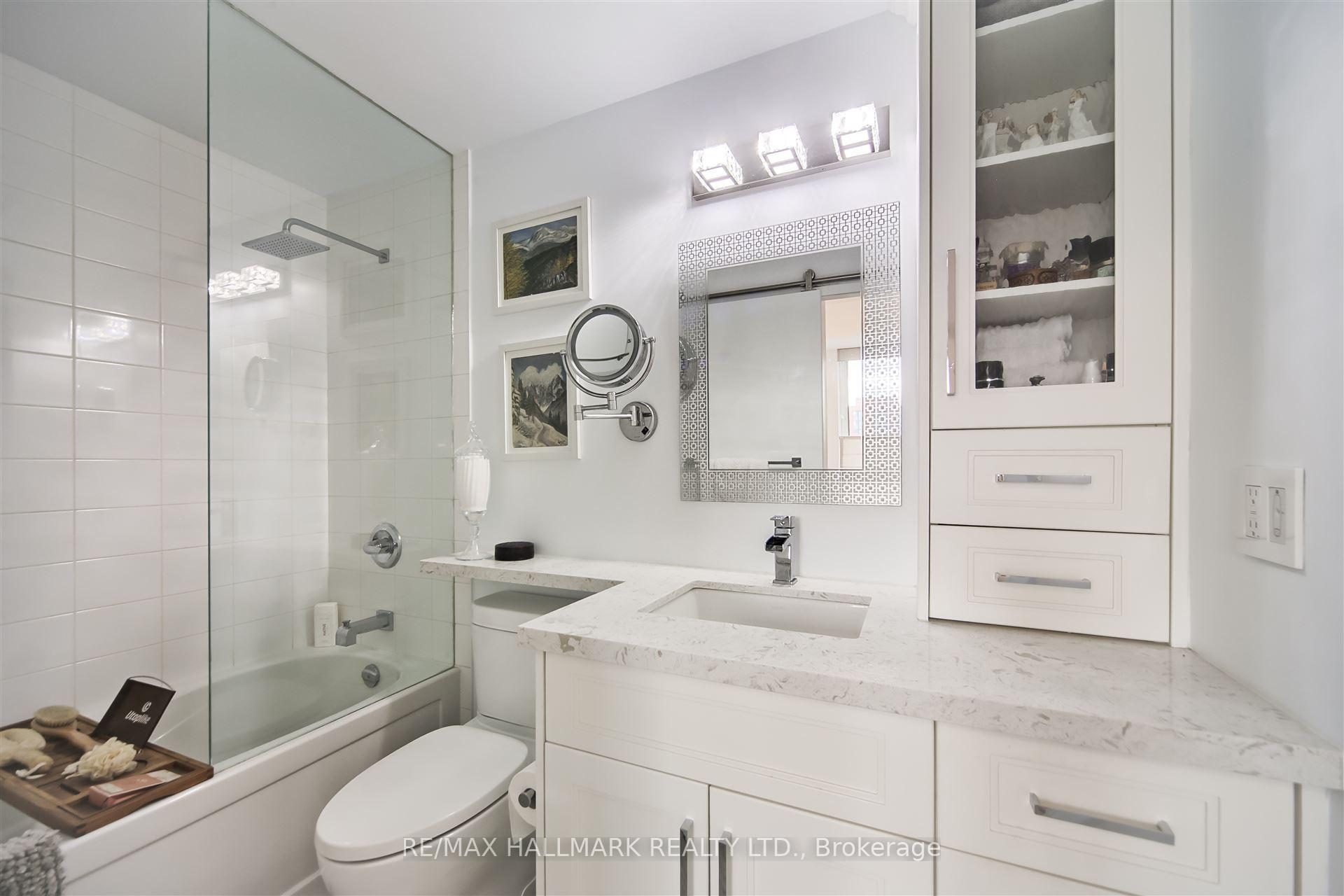 2 Bedrooms Condo at 260 Sackville, Toronto For sale
