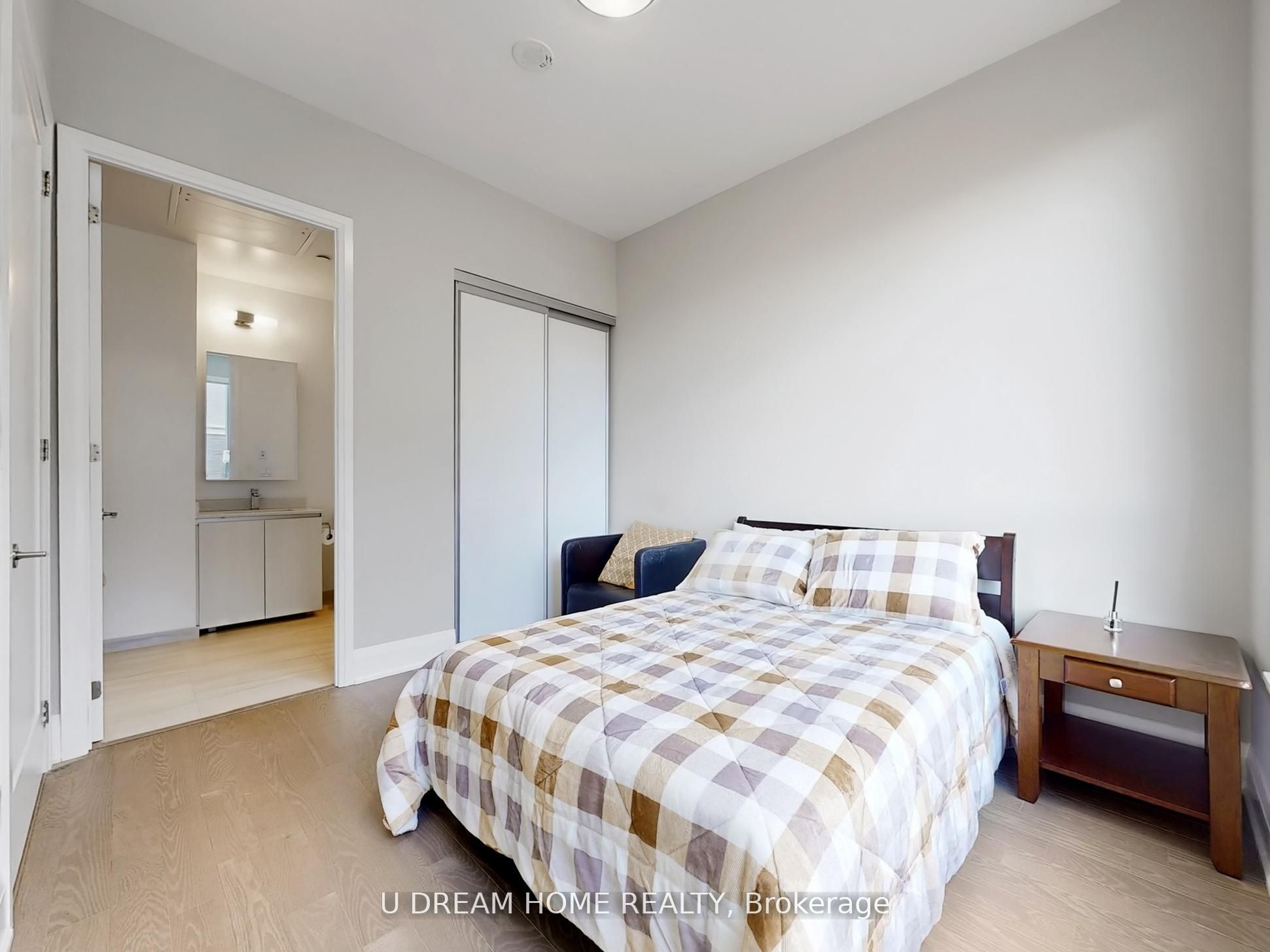 398 highway7 E, #102