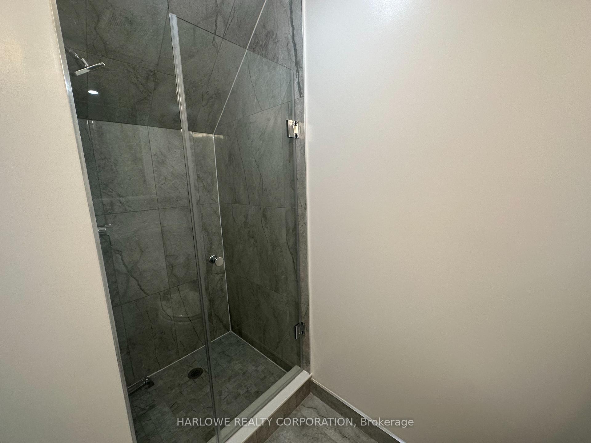 5 Bedrooms Condo at 60 Princess,  Toronto For sale
