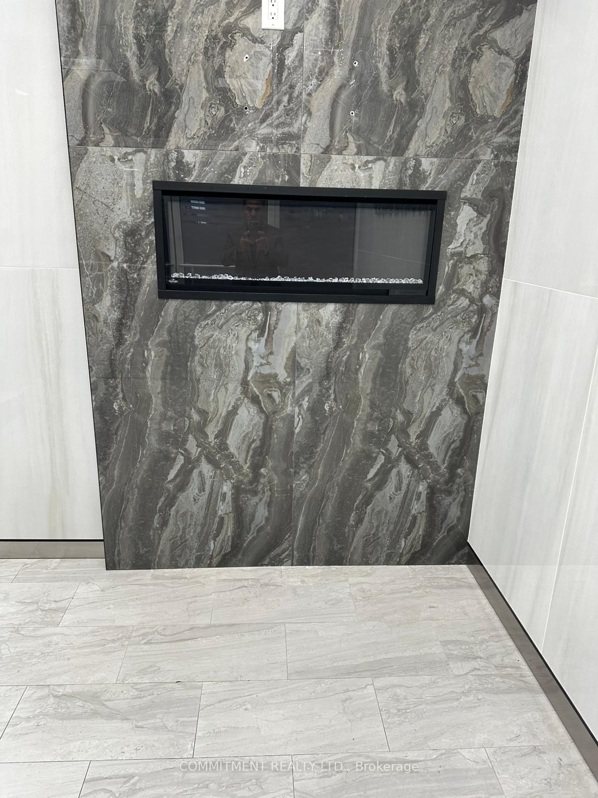 218 Export Boulevard, #108