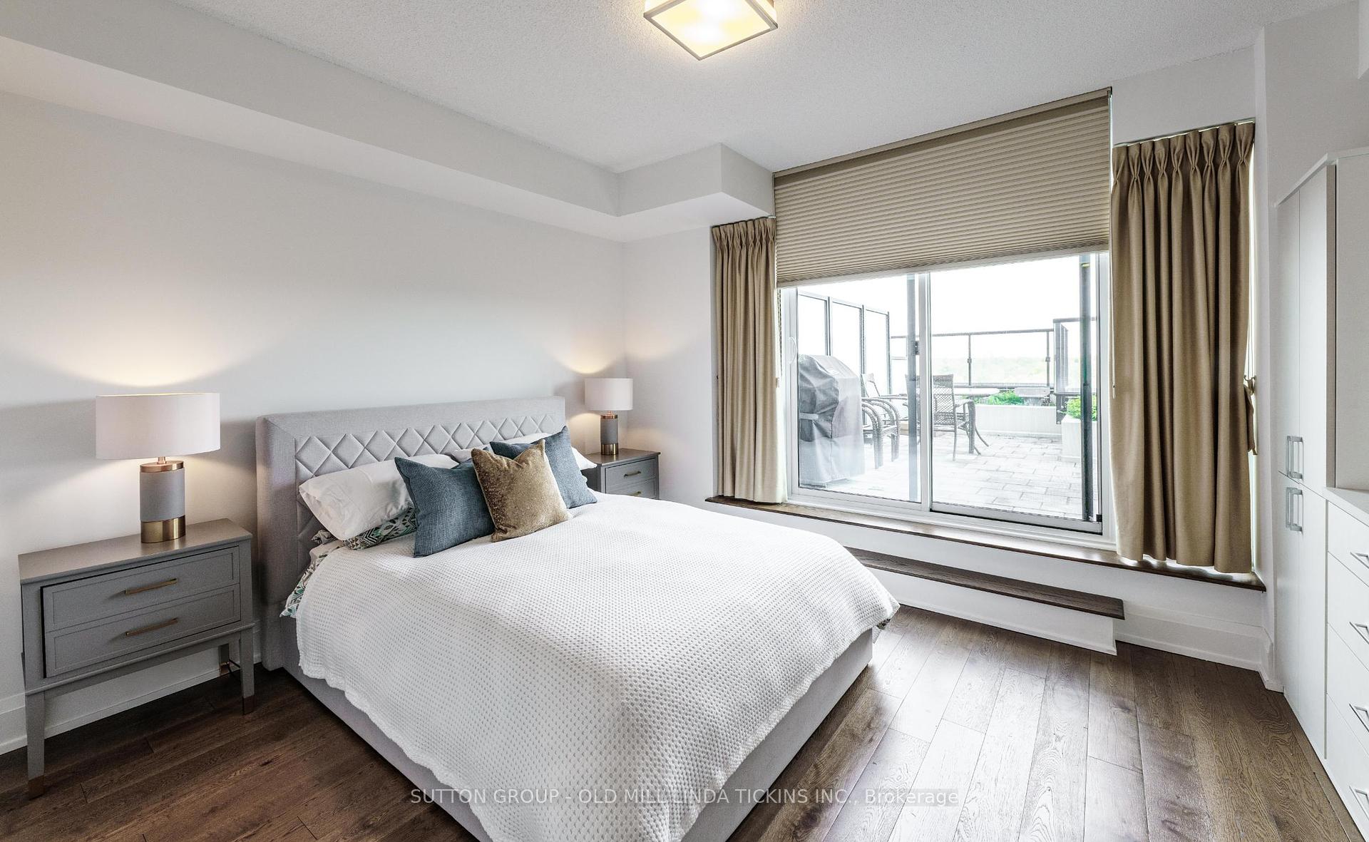3 Bedrooms Condo at 1 Old Mill, Toronto For sale