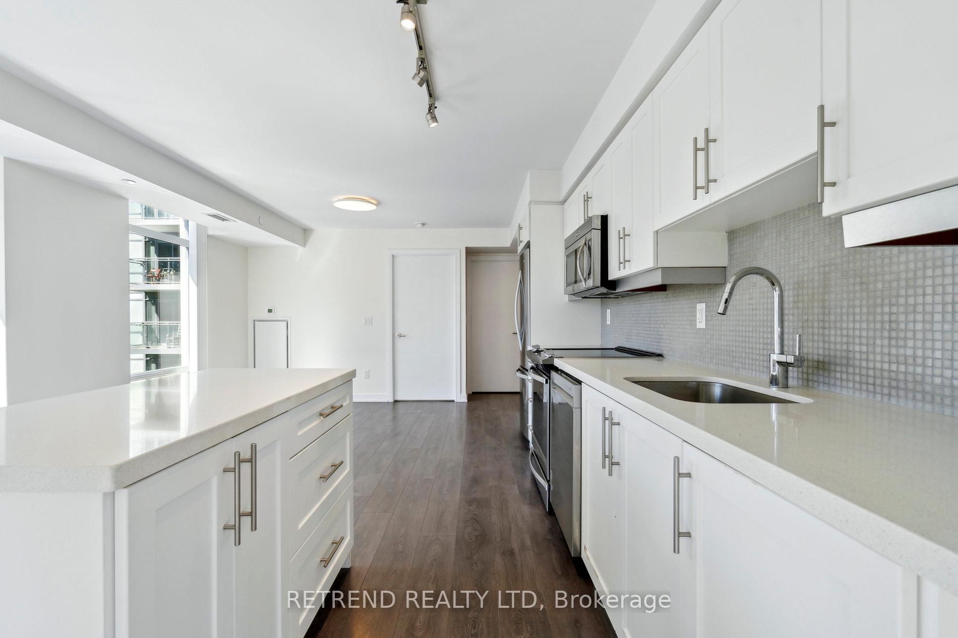 3 Bedrooms Condo at 525 Adelaide, Toronto For sale