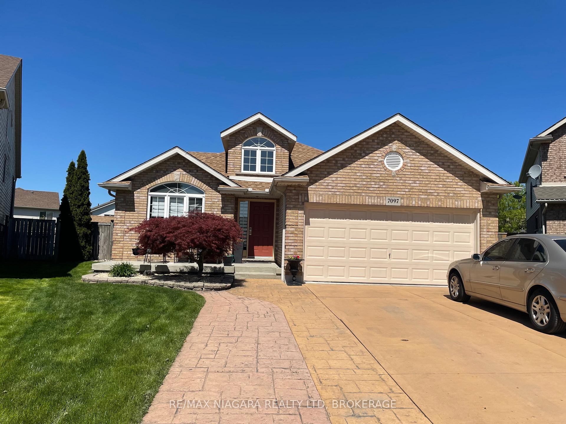 7097 Bryanne Court, Niagara Falls, ON L2H 3L4