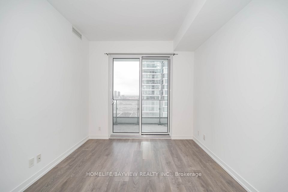 https://trreb-image.ampre.ca/y72oEh-Ln_SsZGcX2W-28G8HNTM-zno0XEZPsCtCTp4/rs:fit:960:960/wm:.5:so:0:50:.4/wmsh:10/wmt:PHNwYW4gZm9yZWdyb3VuZD0nd2hpdGUnIGZvbnQ9JzY4Jz5IT01FTElGRS9CQVlWSUVXIFJFQUxUWSBJTkMuLCBCcm9rZXJhZ2U8L3NwYW4-/L3RycmViL2xpc3RpbmdzLzQwLzk2LzA4LzE2L3AvNjI1YmU3YjgtNmNiNS00ODBjLWJkNmMtYzk5ZGFiZjQ5Yzk2LmpwZw.jpg