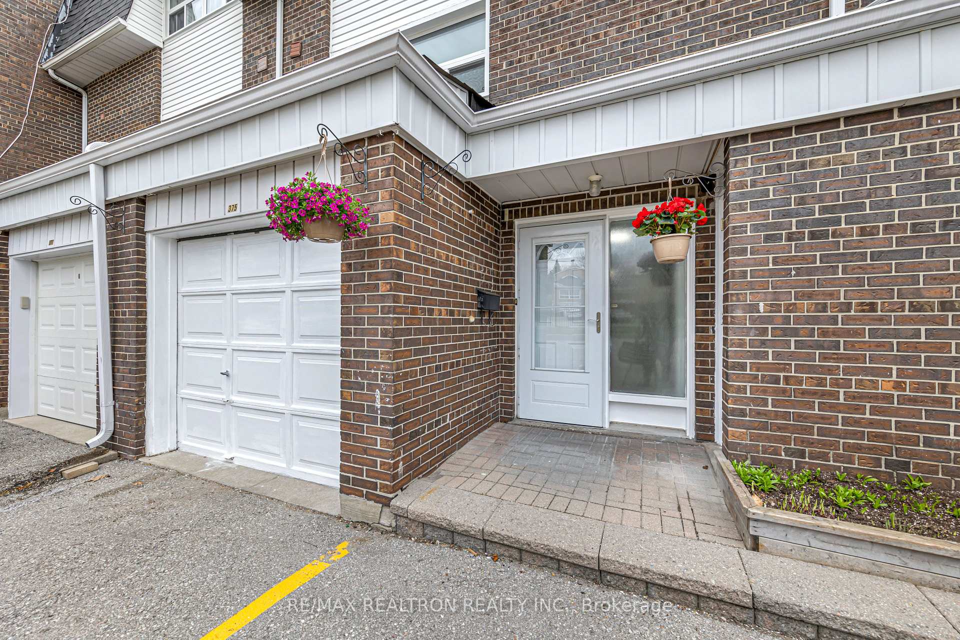 4 Bedrooms Condo at 375 Military, Toronto For sale