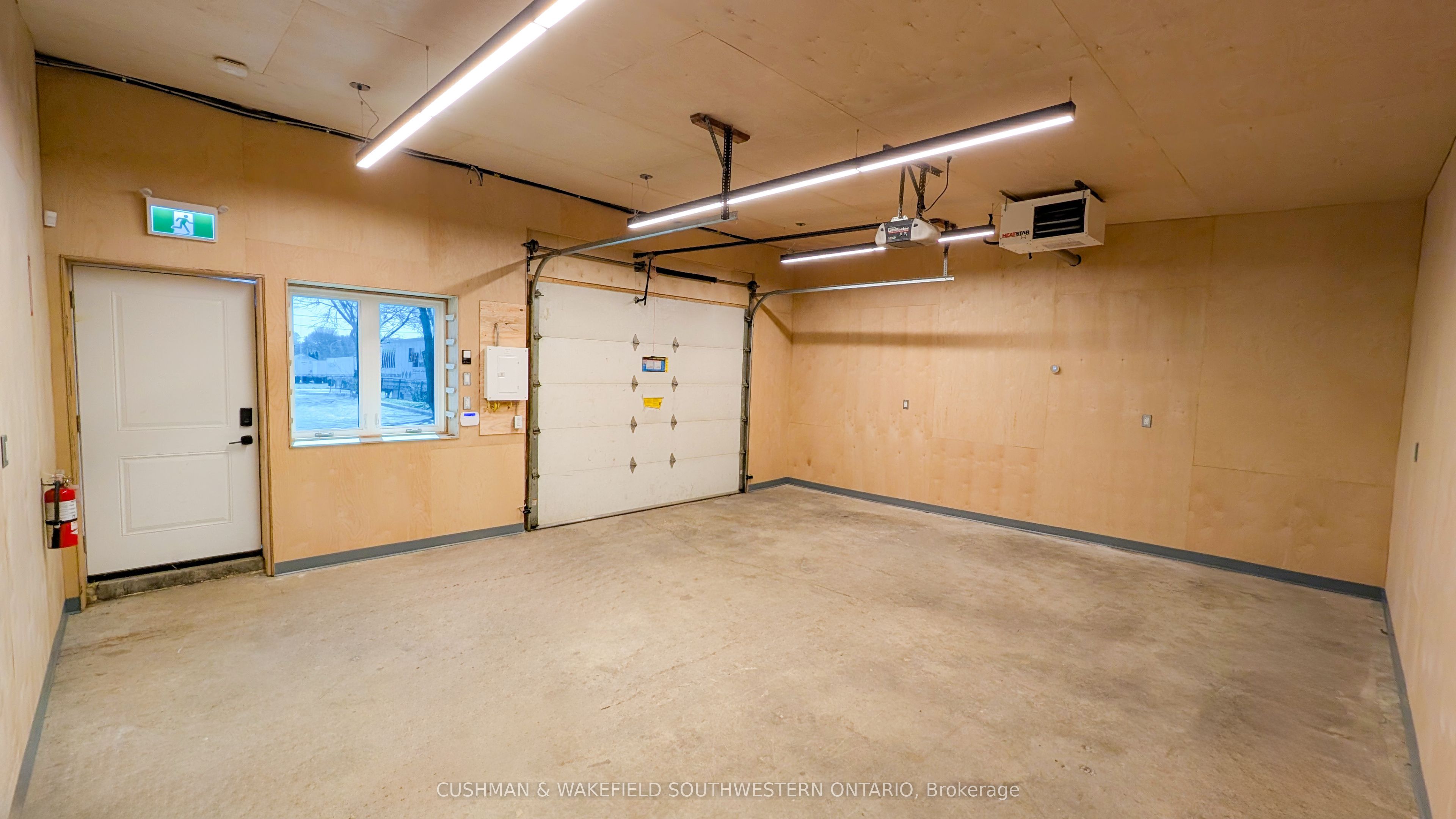 180 Simcoe Street, #A