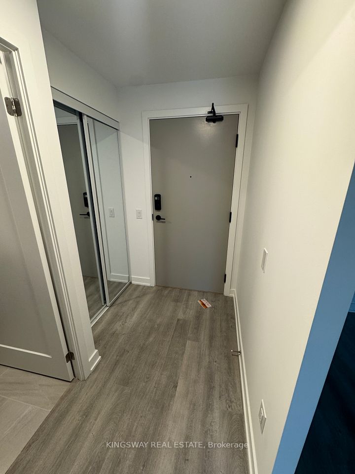 #515 - 5105 Hurontario Street, Mississauga, ON L4Z 3X7