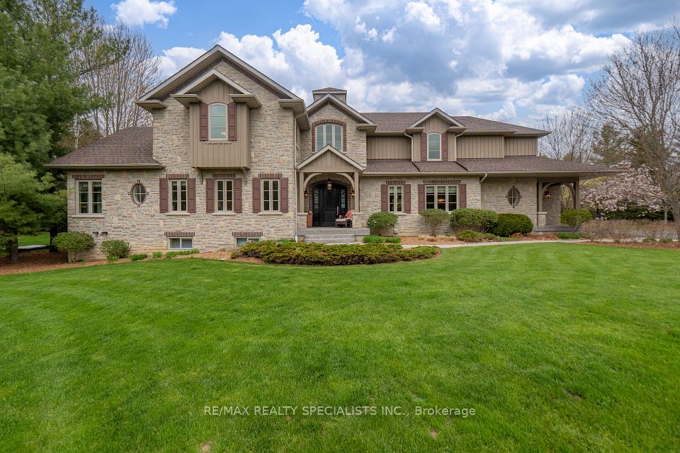 6 Oak Knoll