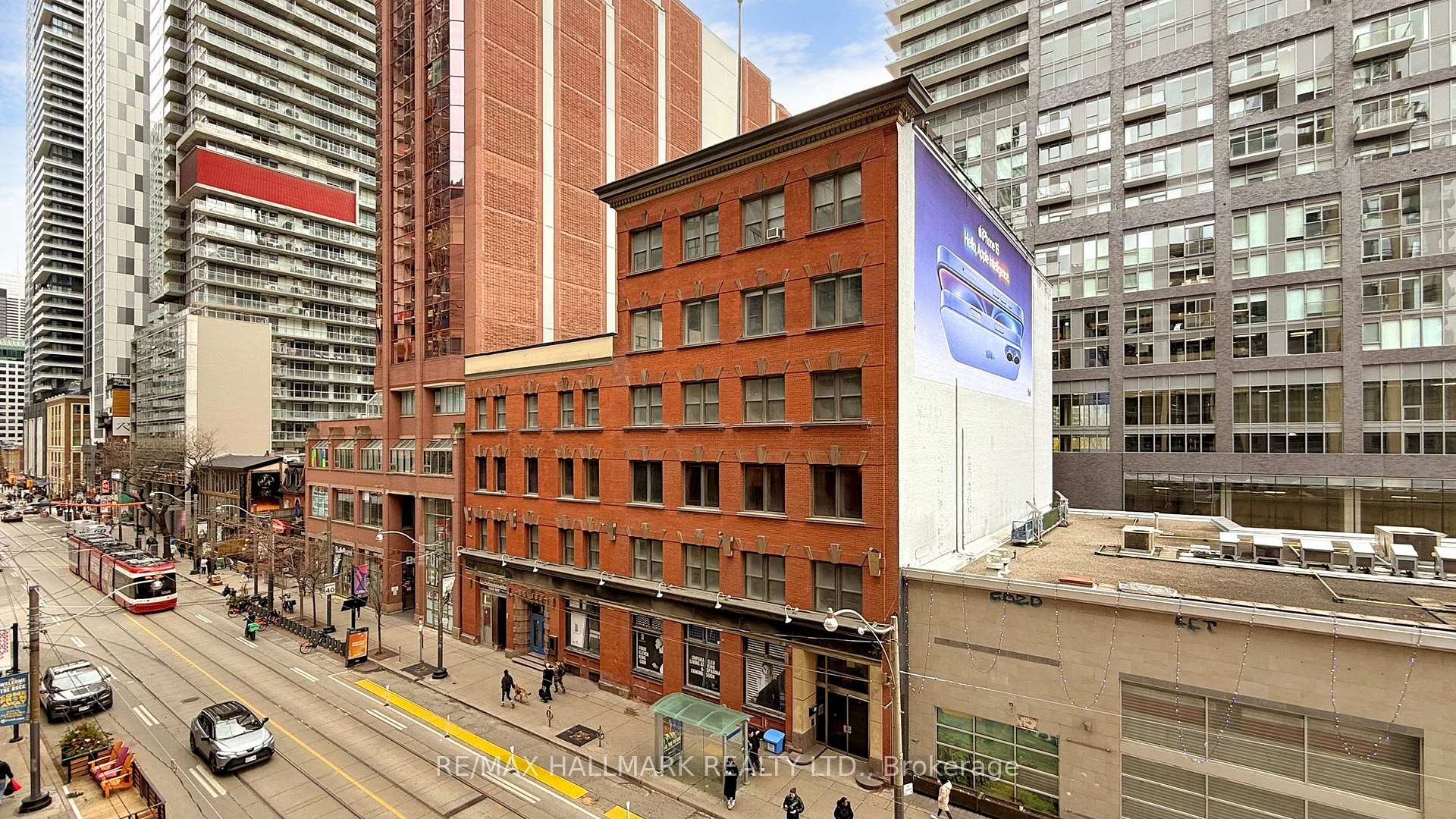 2 Bedrooms Condo at 438 King, Toronto For sale