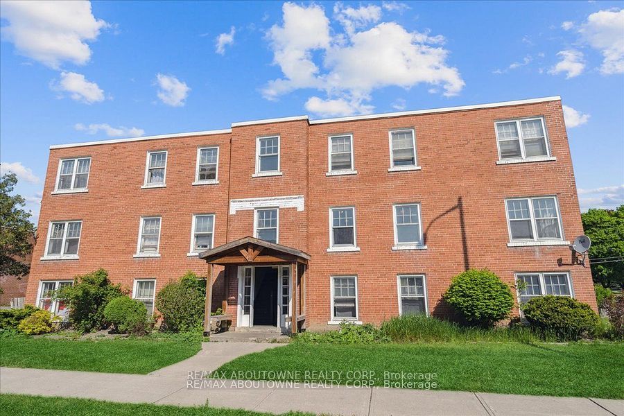 133 North Service Road