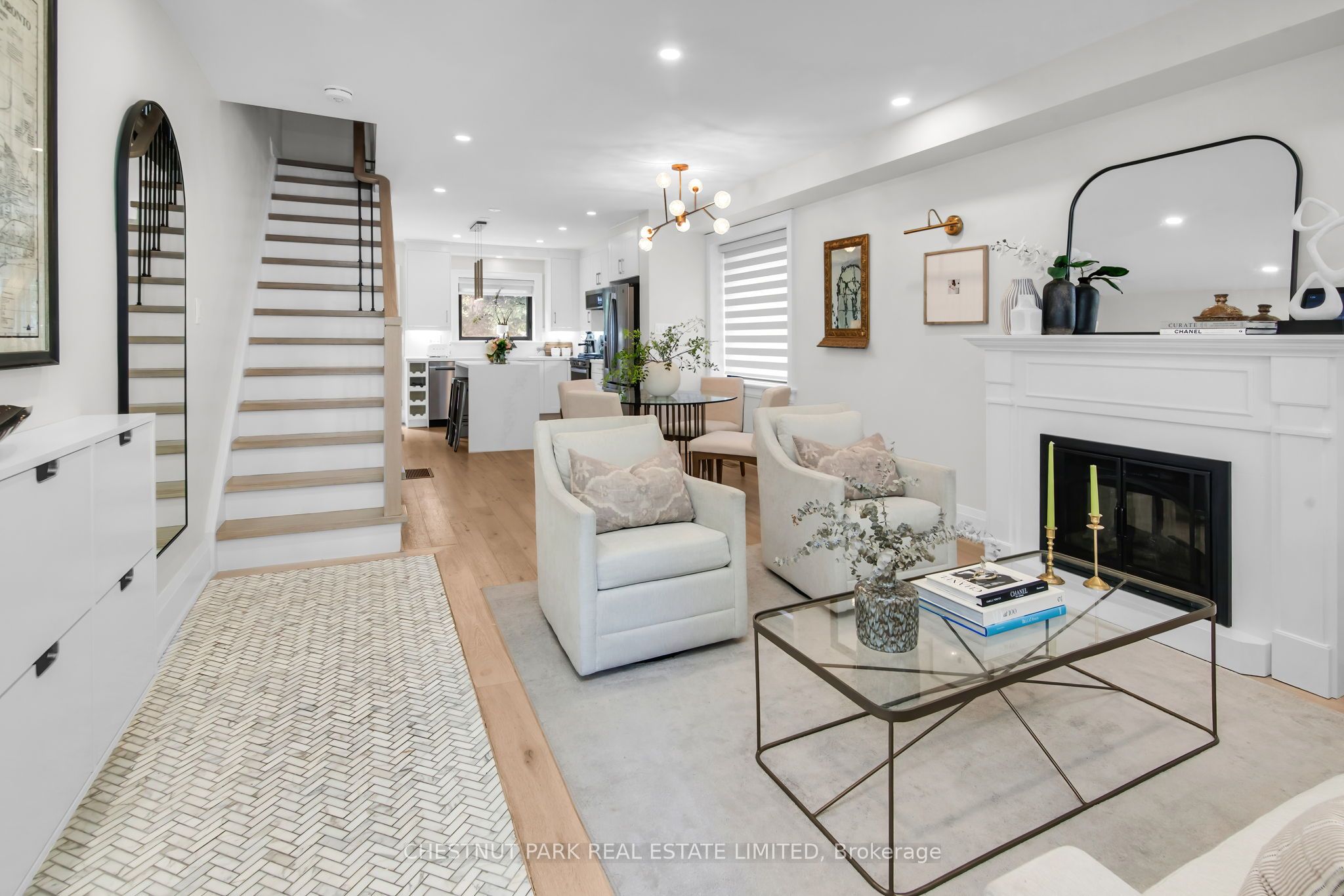 681 Hillsdale Avenue, Toronto, ON M4S 1V4