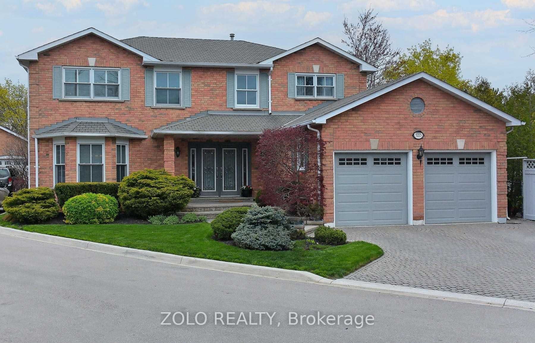 Upper - 3213 Trelawny Circle, Mississauga, ON L5N 5G7