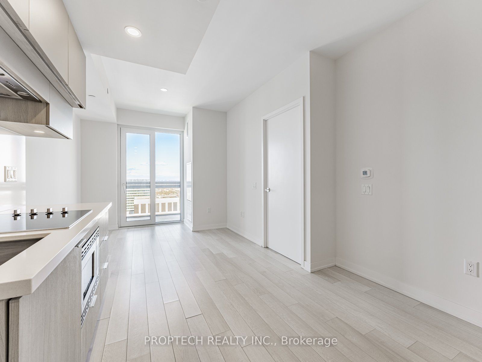 39 Roehampton Avenue, #4201