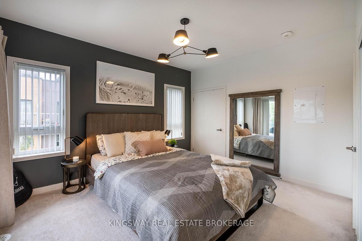 3 Bedrooms Condo at 70 Orchid Place,  Toronto For sale