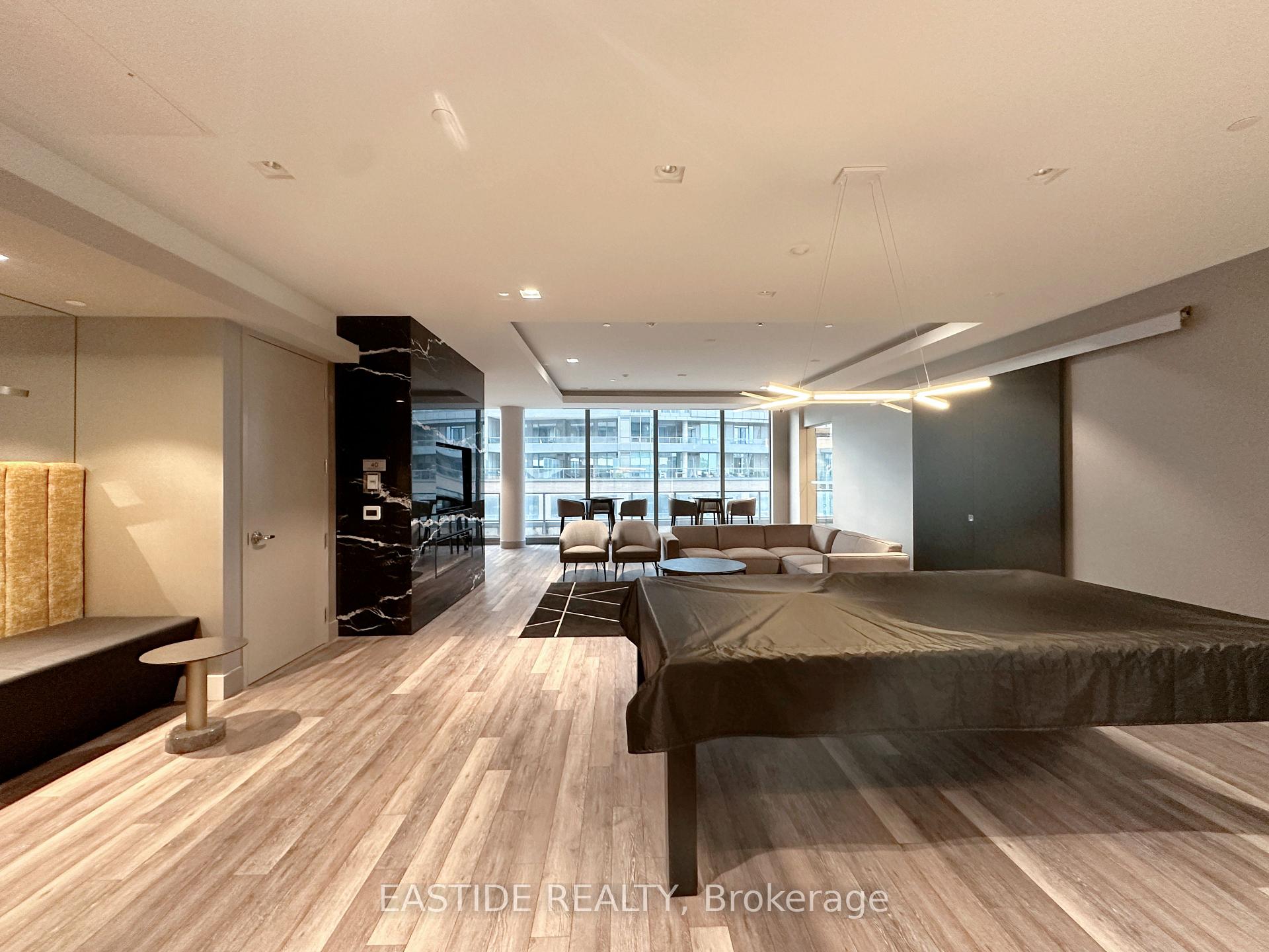 2 Bedrooms Condo at 36 Forest Manor, Toronto For sale