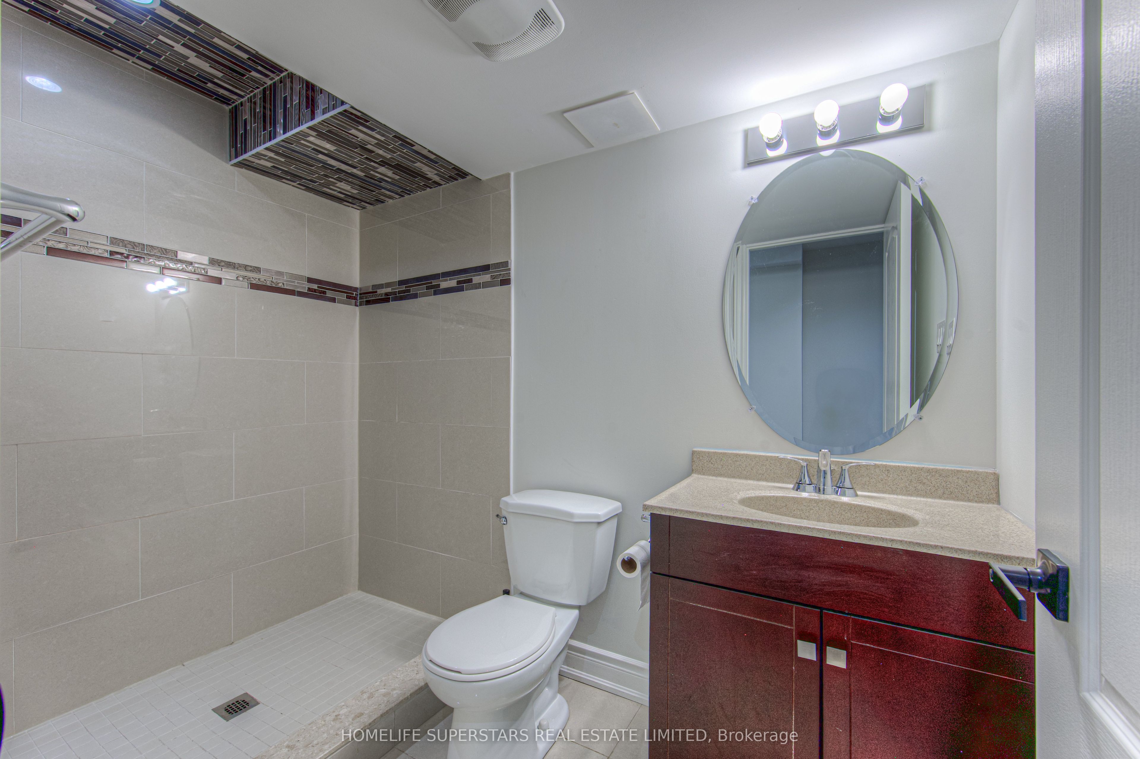 5676 Fantasia Manor