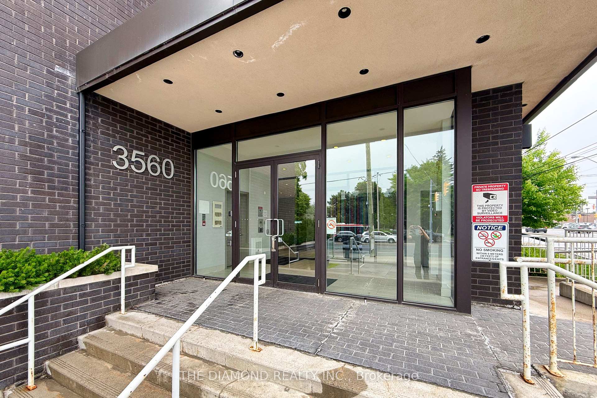2 Bedrooms Condo at 3560 St Clair, Toronto For sale