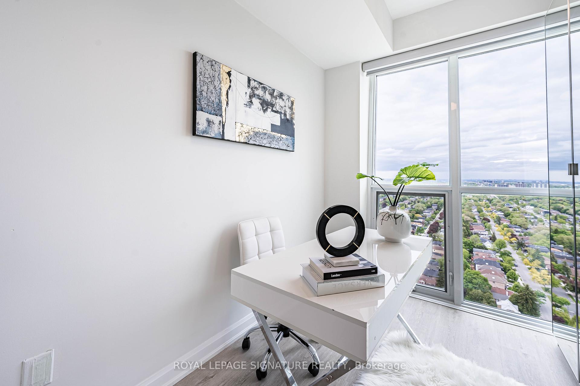 2 Bedrooms Condo at 11 Bogert, Toronto For sale