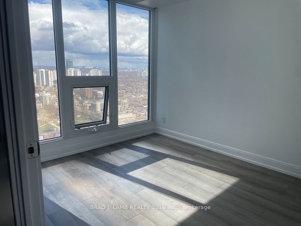 181 Dundas Street