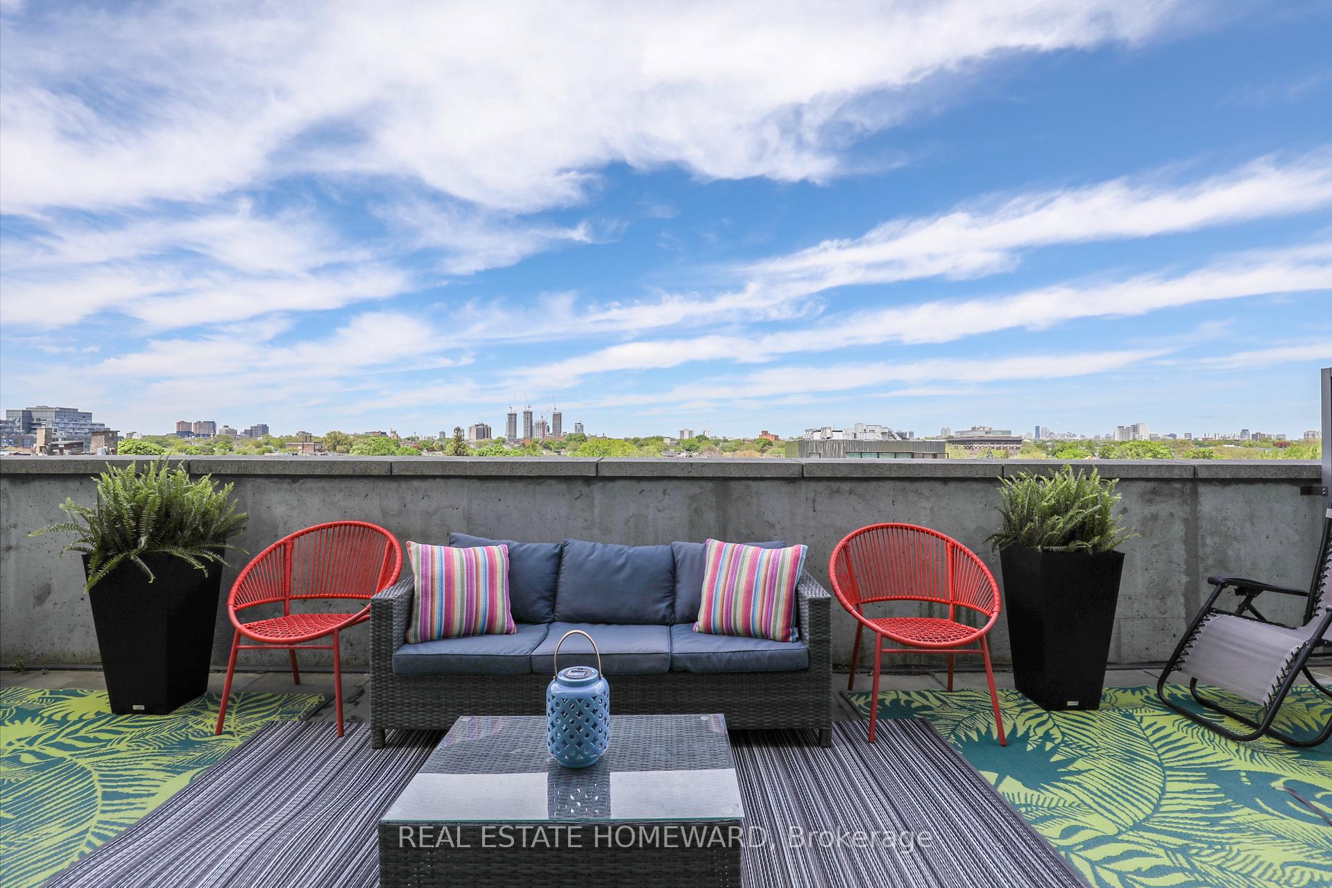 2 Bedrooms Condo at 68 Abell, Toronto For sale