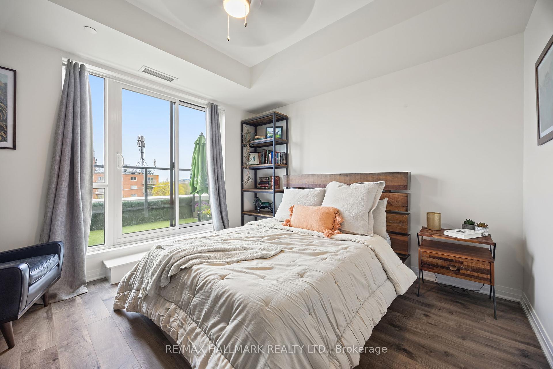 3 Bedrooms Condo at 1630 Queen, Toronto For sale