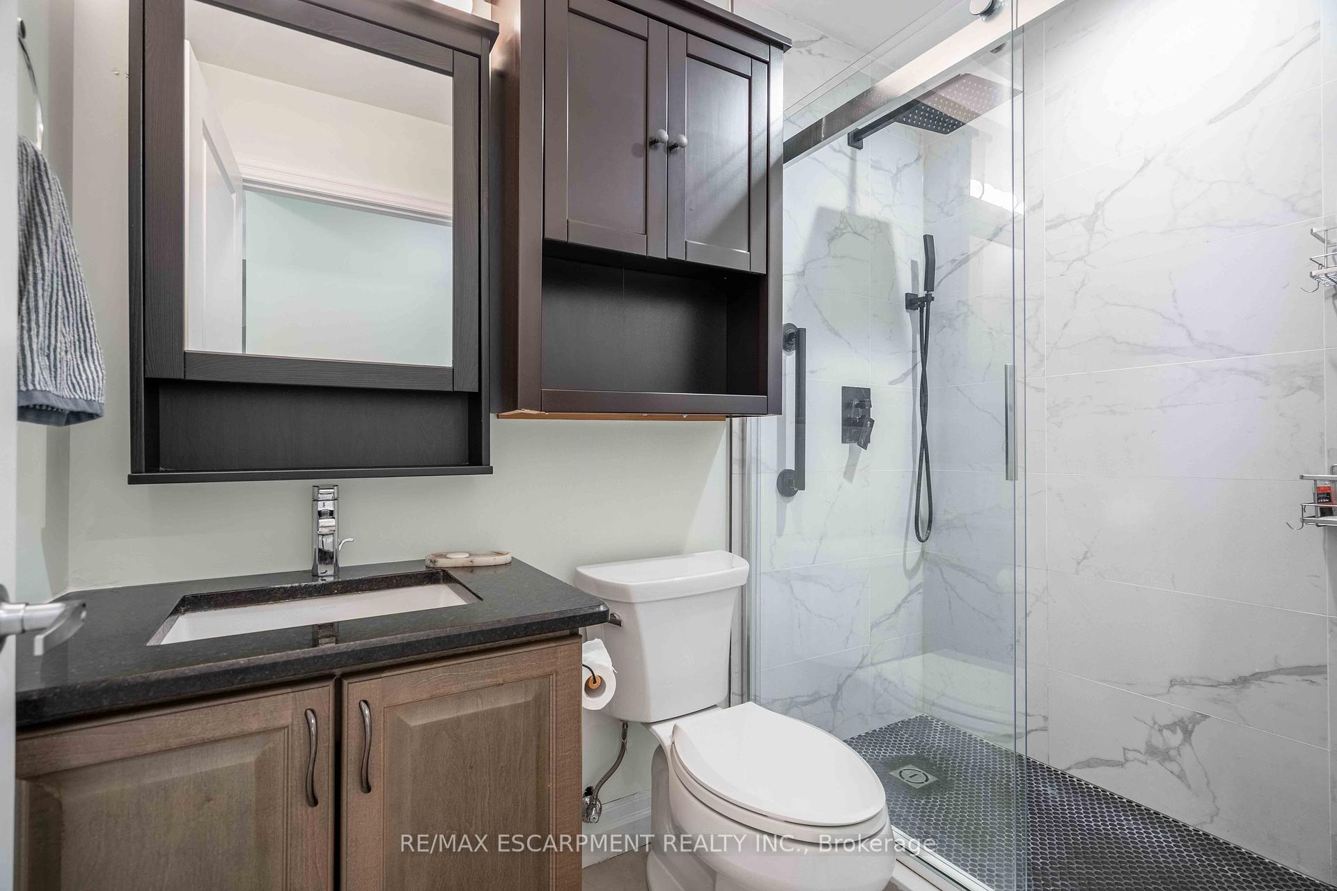 1 Bedroom Condo at 90 CHARLTON, Hamilton For sale