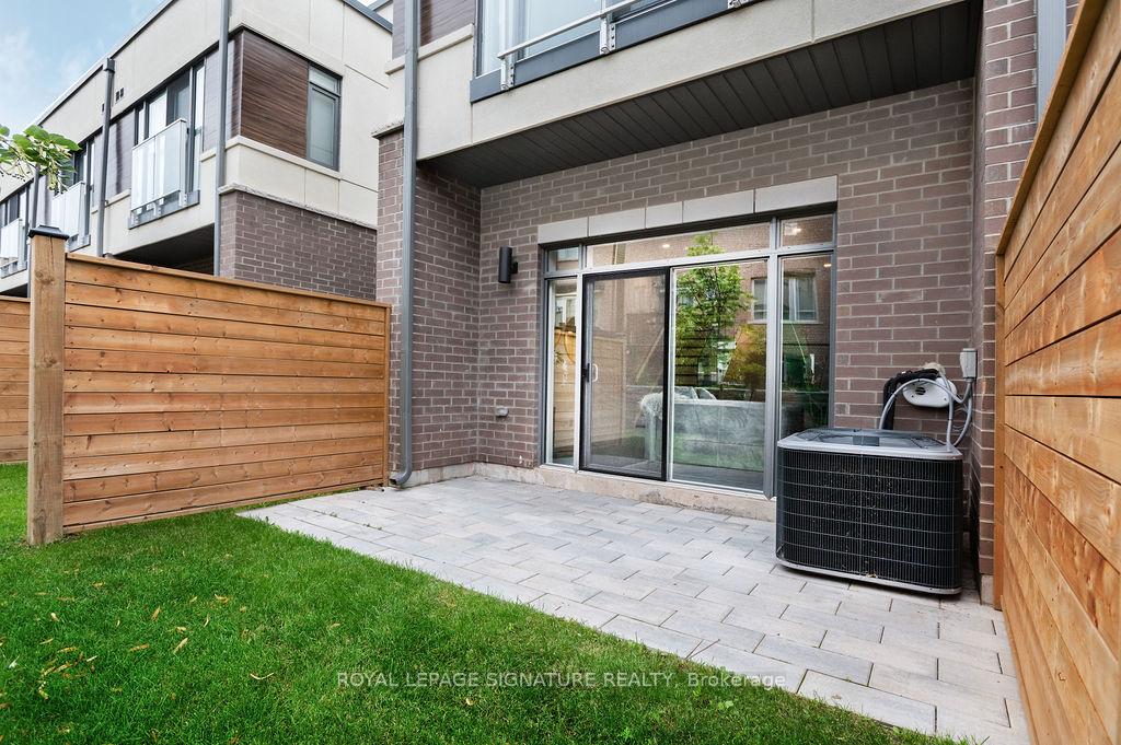3 Bedrooms Condo at 3074 SIXTH, Oakville For sale