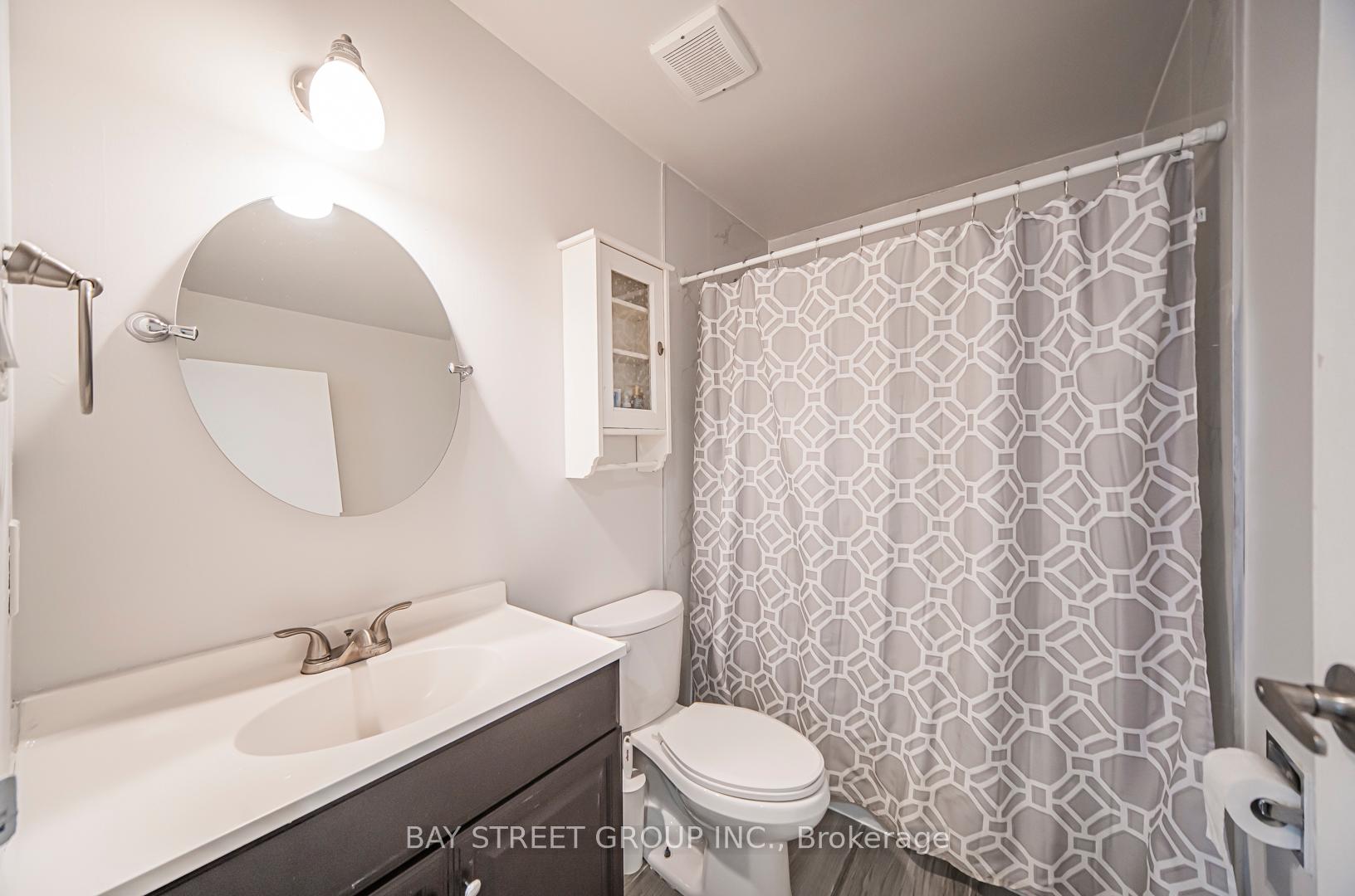 3 Bedrooms Condo at 2470 Eglinton, Toronto For sale