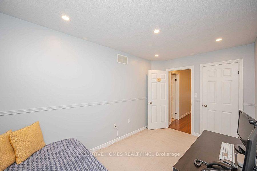Photo of 129 Periwinkle Drive, Hamilton, ON L0R 1P0