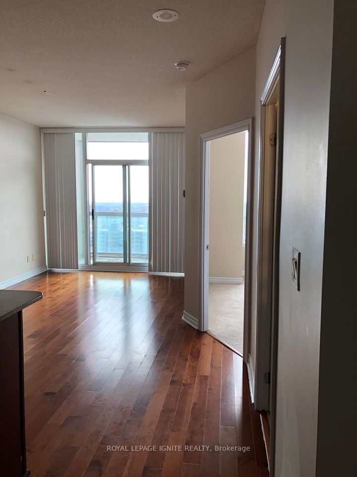 3504 Hurontario