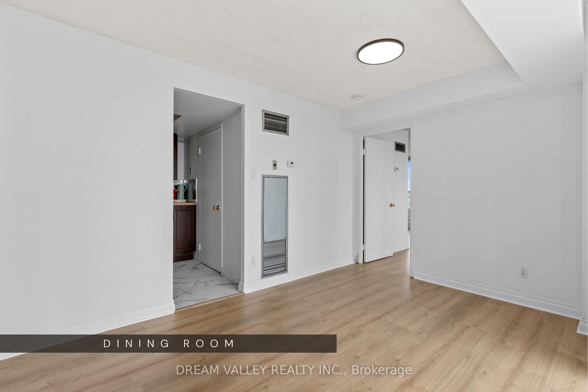 3 Bedrooms Condo at 330 Mccowan, Toronto For sale