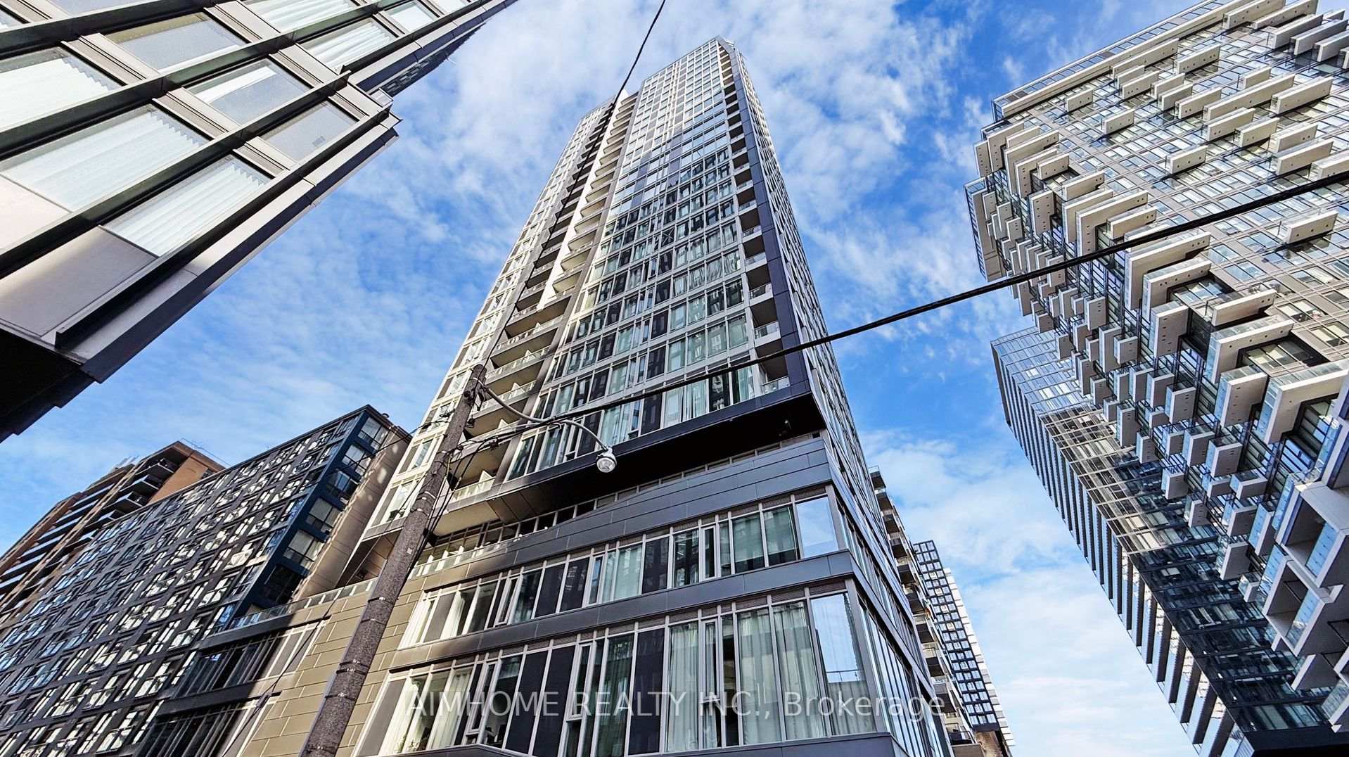3 Bedrooms Condo at 68 Shuter, Toronto For sale