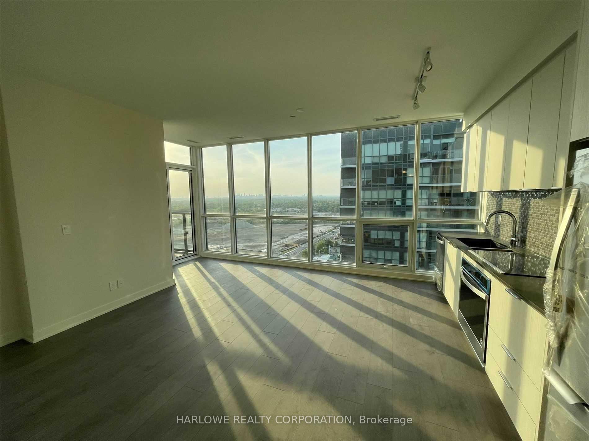 2 Bedrooms Condo at 2 Sonic,  Toronto For sale