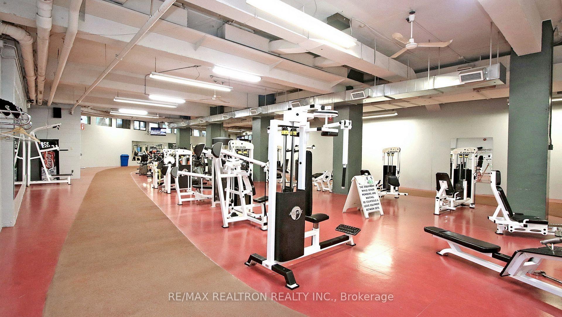 2 Bedrooms Condo at 5 Massey, Toronto For sale