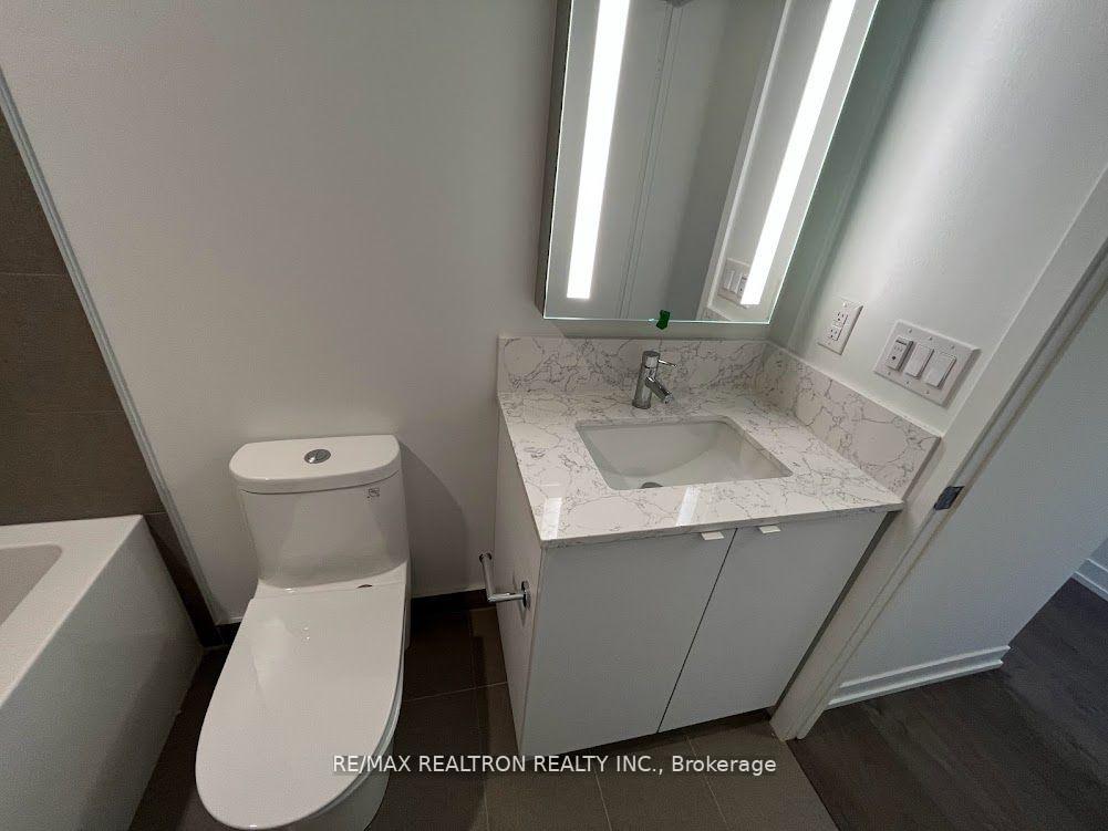 1 Bedroom Condo at 270 Dufferin, Toronto For sale