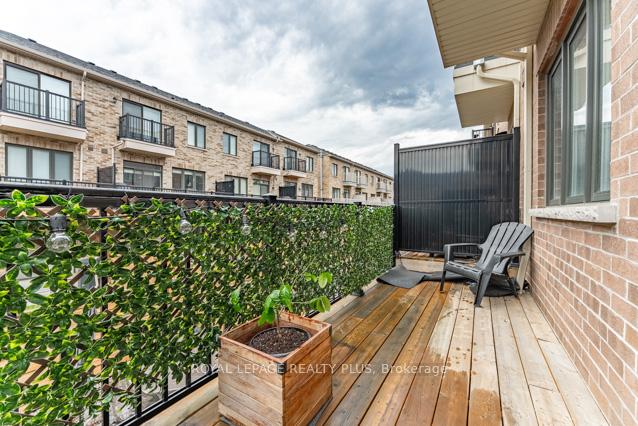 #156 – 12 Edward Horton Crescent, Toronto, ON M8Z 0E5
