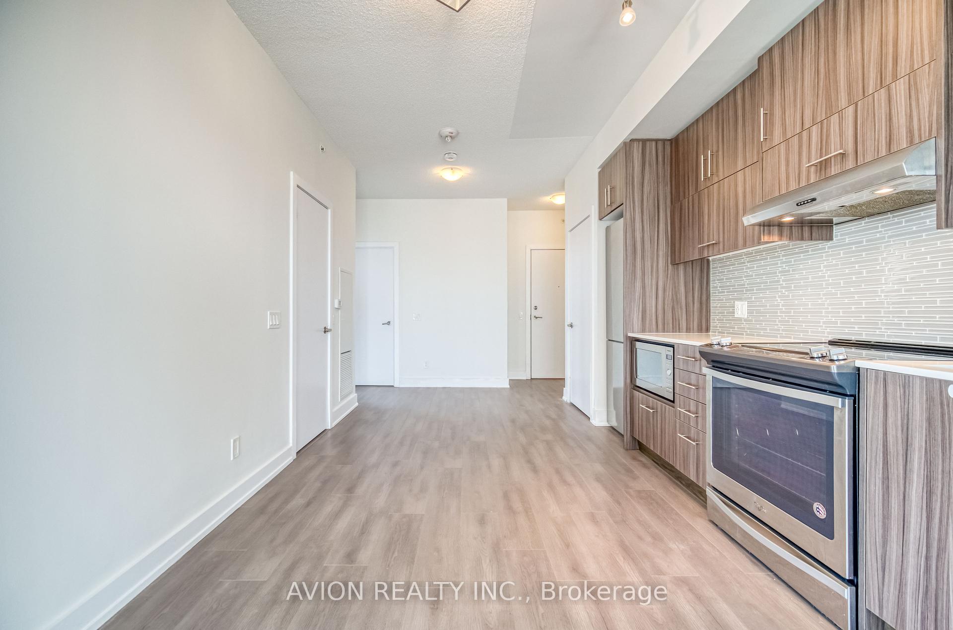 2 Bedrooms Condo at 128 Fairview Mall,  Toronto For sale