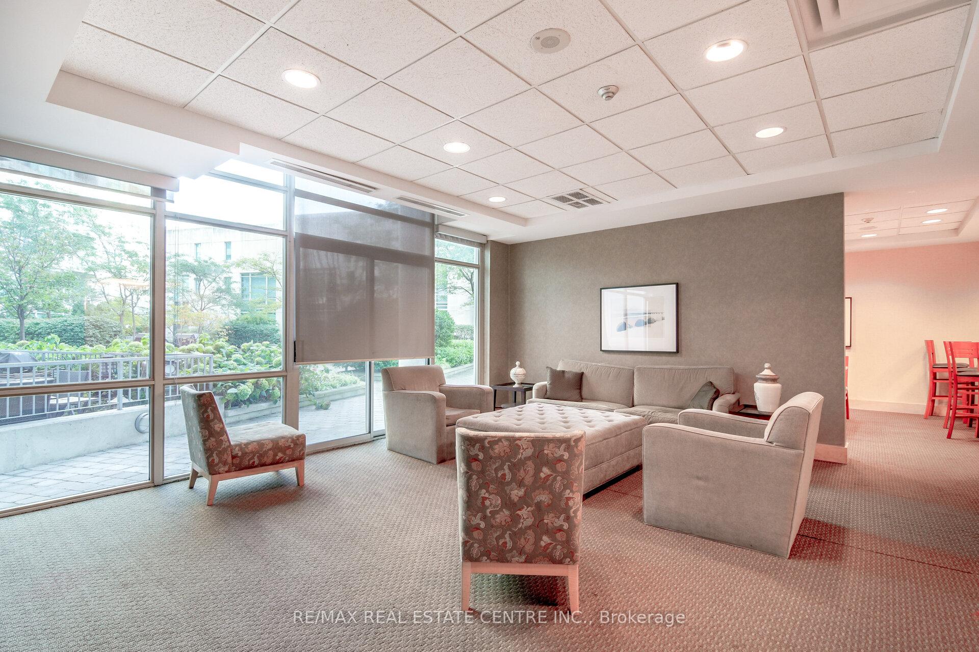 2 Bedrooms Condo at 5 Marine Parade,  Toronto For sale