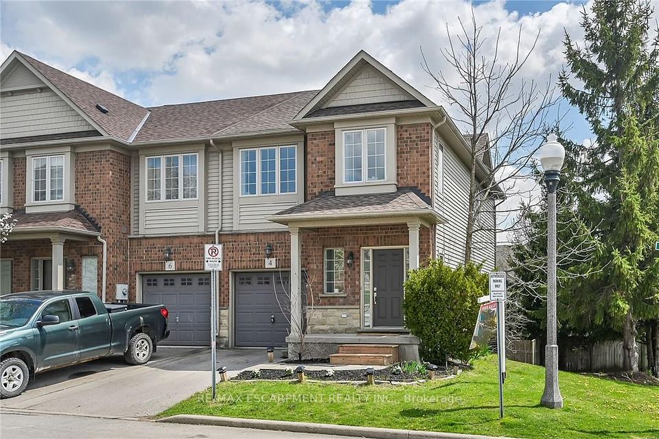 4 Myers Lane, Hamilton, ON L9G 0A5