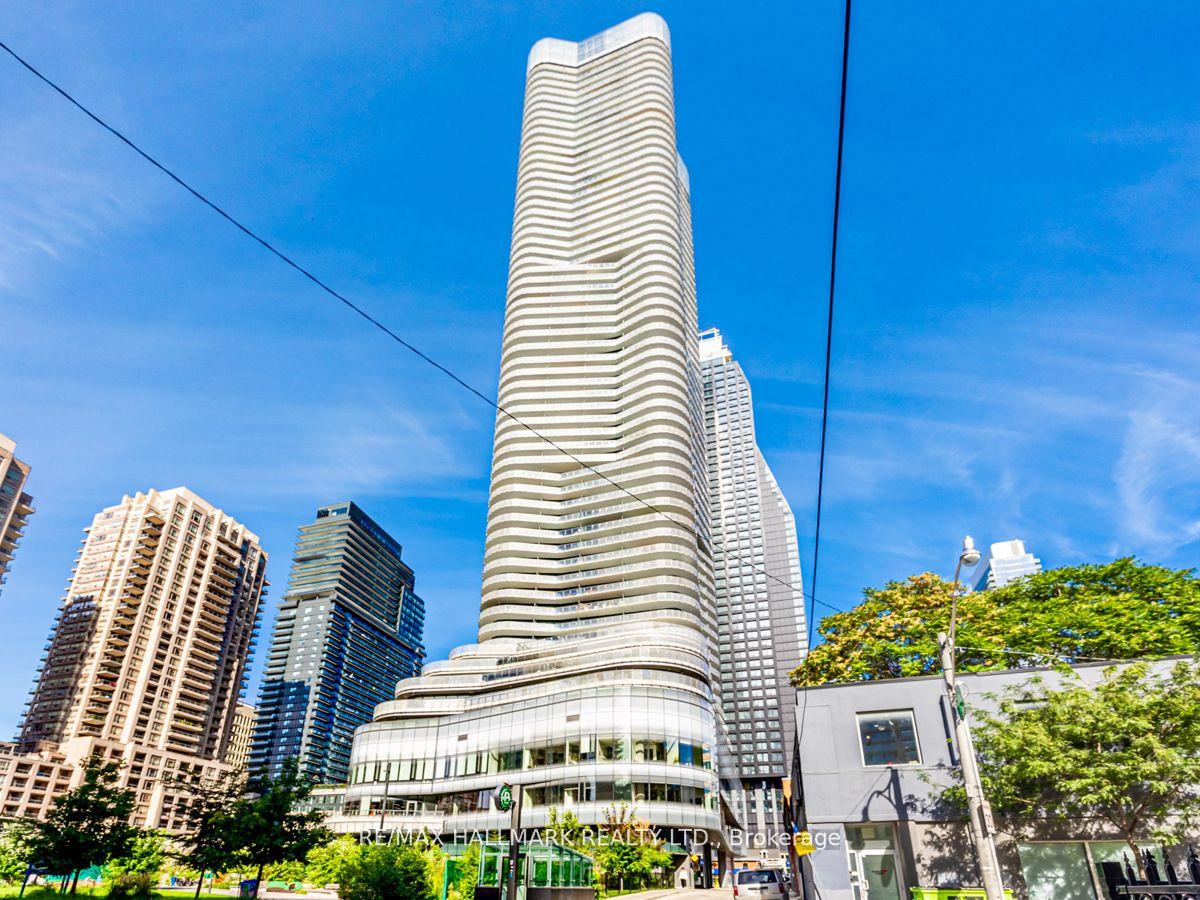 2 Bedrooms Condo at 11 Wellesley, Toronto For sale