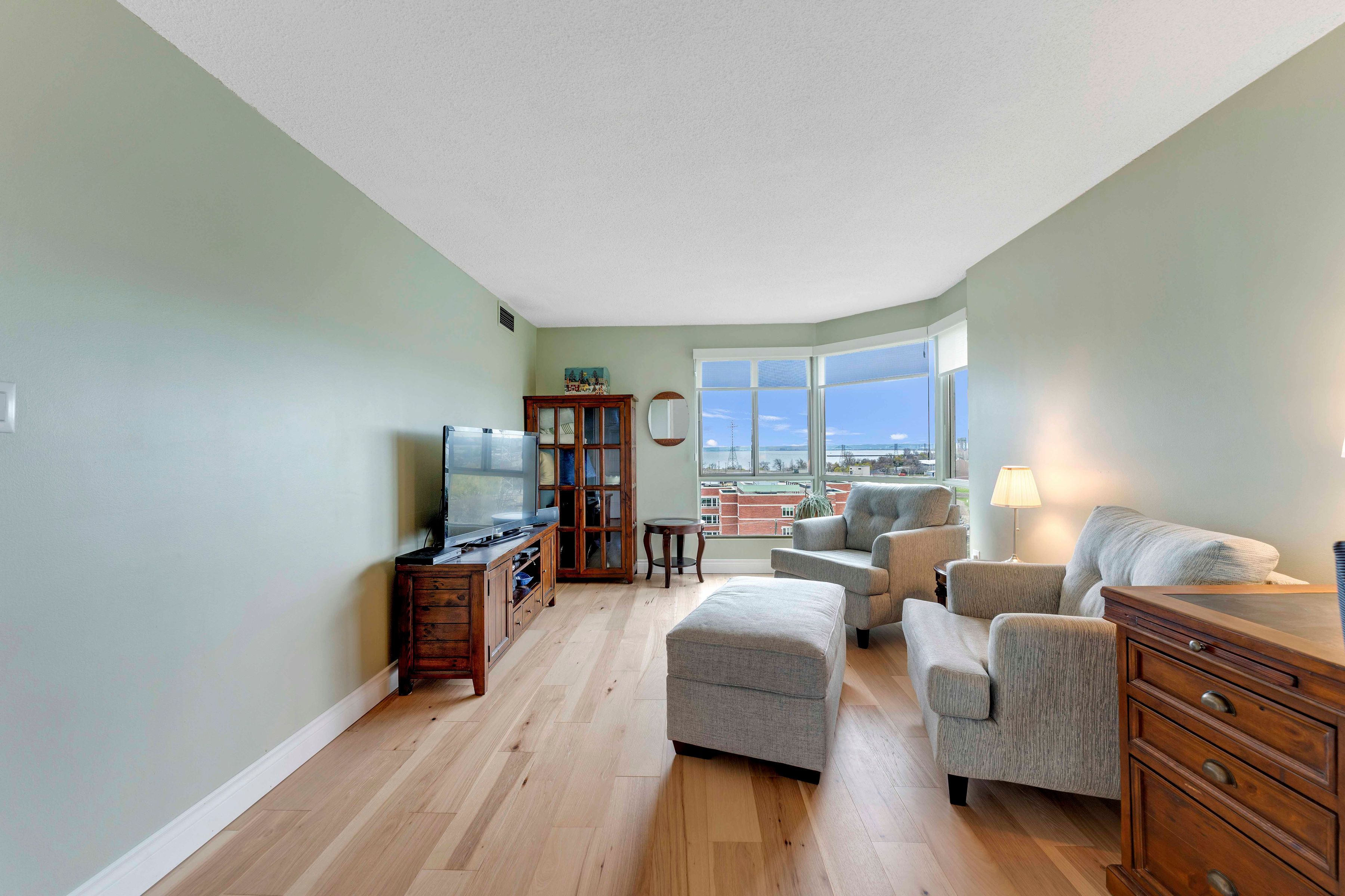 1201 North Shore Boulevard E 809