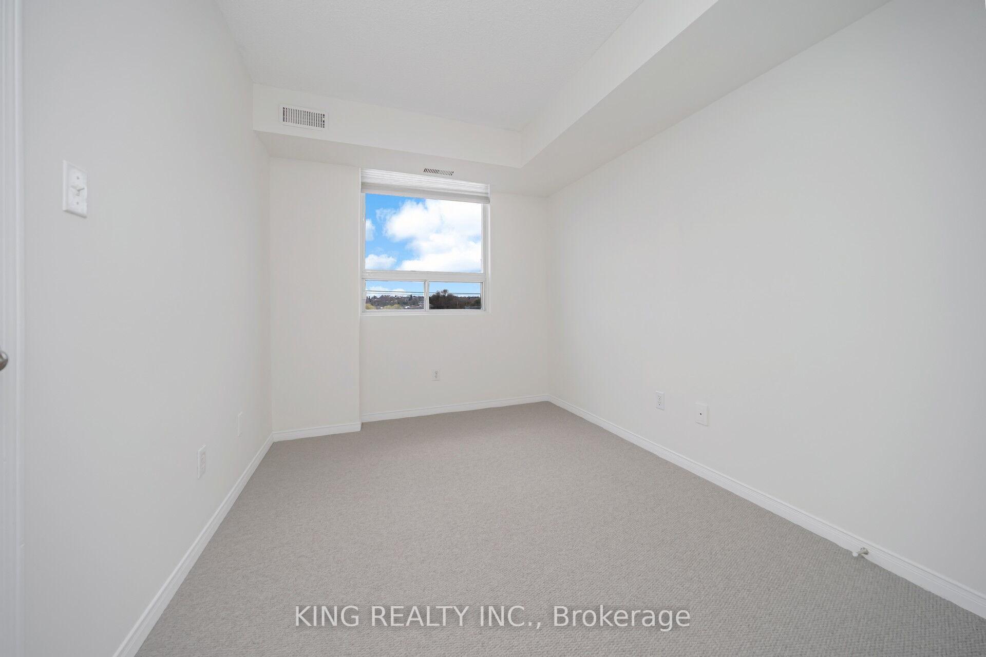 3 Bedrooms Condo at 32 Tannery,  Mississauga For sale