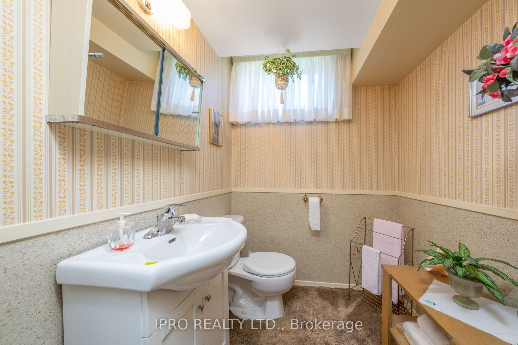 32 Cloverhill Road