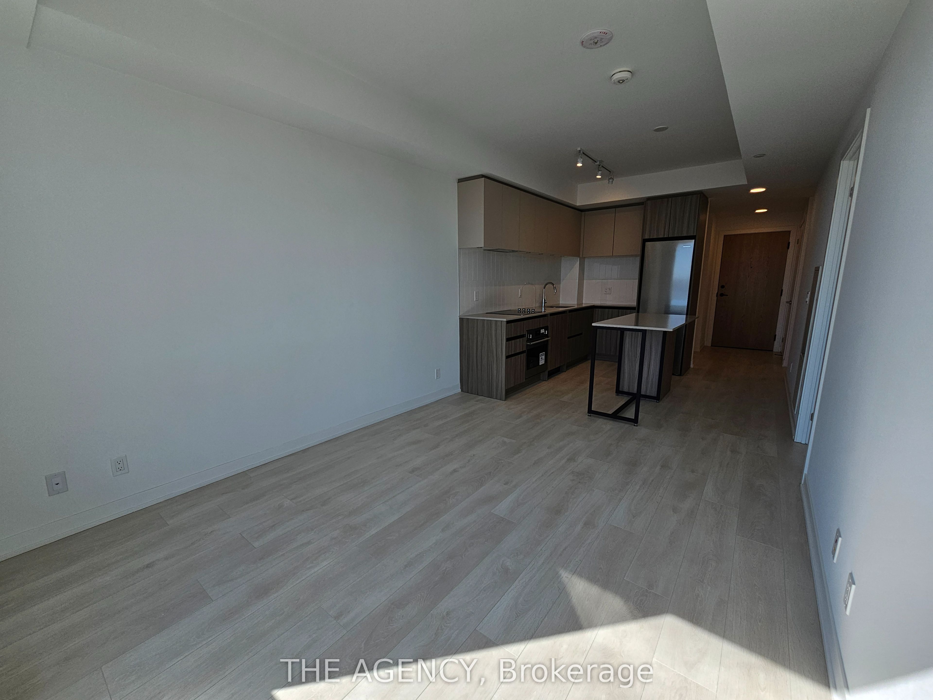 7950 Bathurst Street, #807