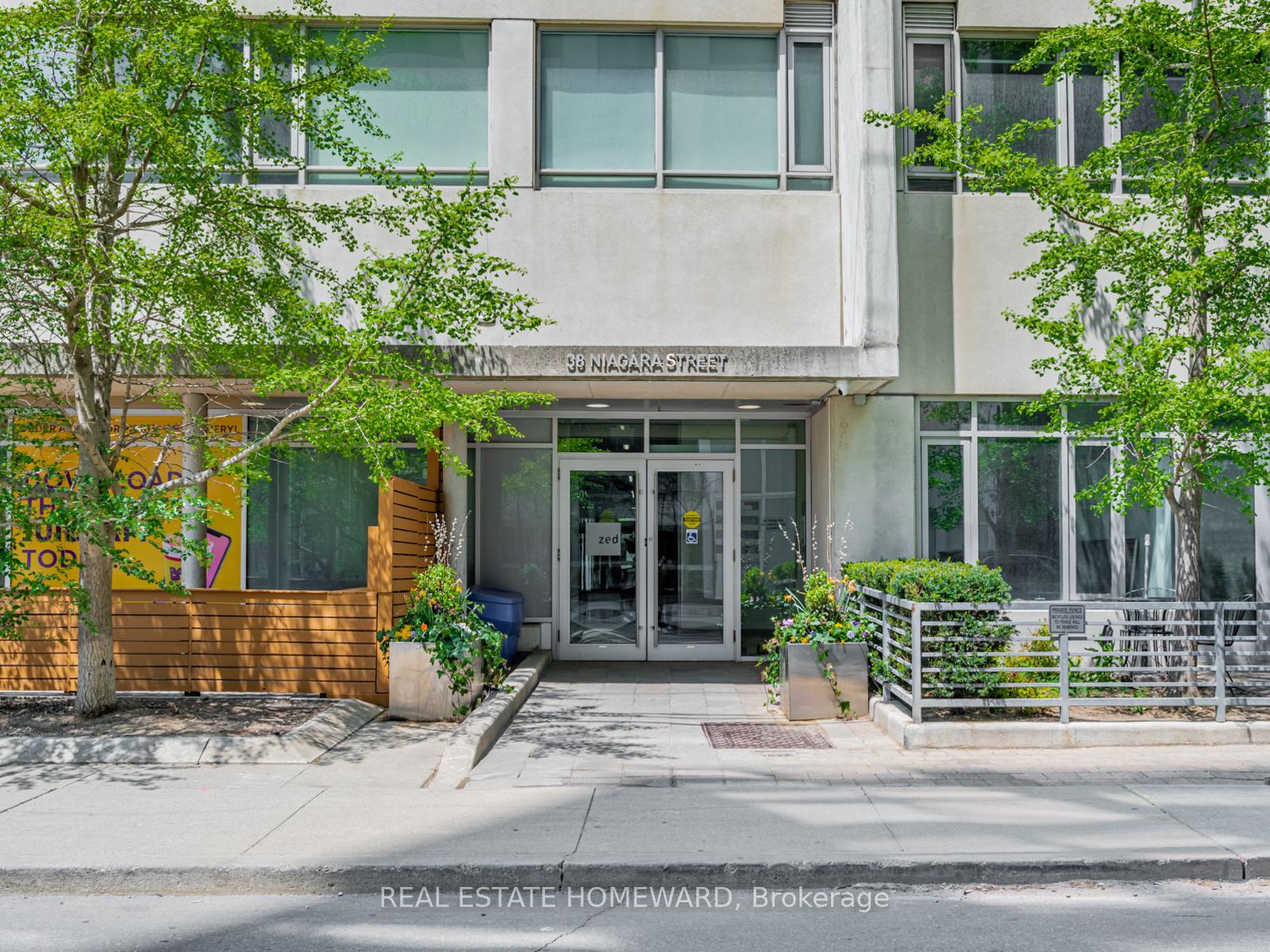 2 Bedrooms Condo at 38 Niagara, Toronto For sale